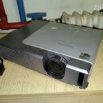 Hitachi CP-340 LCD projektor fotó