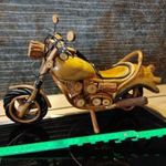 Fa motorkerékpár kézműves chopper asztaldísz, motoros ajándék fotó