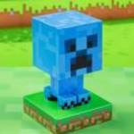 Minecraft feltöltött Creeper 3D ikon hangulatvilágítás fotó