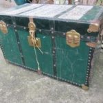 Szép régi utazó bőrönd - hajó koffer - 80 cm széles fotó