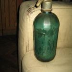 Antik színes szódásüveg fotó