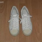 41 1/3 -os ADIDAS cipő eladó Csepelen lehet személyesen átvenni !!! fotó