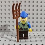 LEGO Castle - Peasant - Paraszt, földműves figura villával - ÚJ fotó