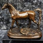Meseszép lovas bronz szobor fotó