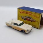 Matchbox Moko/ Regular Wheels. Ford Thunderbird Silver kerék, sötétkék alj + Eredeti Doboz. fotó