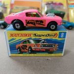 Matchbox superfast Wild cat dragster no.8 pink + doboz fotó