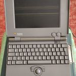 Macintosh PowerBook 100, floppy, táp, hibás fotó