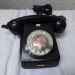 [ABC] Retro fekete tárcsás telefon, Mechanikai M fotó