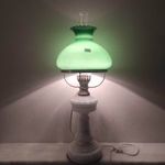 Antik asztali lámpa tejüveg test zöld üveg búrával sérült 590 7600 fotó
