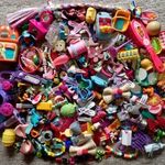 Polly Pocket vegyes játék babaház kellék kiegészítő csomag játékcsomag fotó