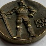 Csúcs Ferenc (1905-1999) szobrász-éremművész / Mátyás király bronz érme 1938 - " 26 "-os darab fotó