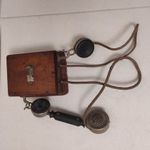 Antik telefon fali fadobozos fülhallgatós fa telefon kagylóval és hallgatóval 172 5531 fotó