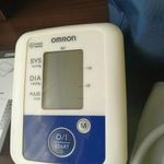 OMRON M2 vérnyomásmérő fotó