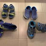 32/33-as cipőcsomag: Nike focicipő, Quechua bakancs, szandál, papucs fotó