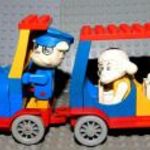 Lego Fabuland MOC - városnéző kisvonat. Egyedi építésű jármű, állatmese legó játékszett. fotó