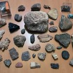Régi ásványok és kőzetek vegyesen fotó