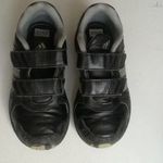 29-es Adidas gyerek sportcipő fotó