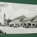 Képeslap, Monor, Kossuth Lajos utca, templom, üzletsor, lovas szekér fotó