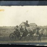 Magyar katona asszonyokkal homokfutón utazik, egyenruha, 1. világháború, 1910-es évek, lovaskocsi... fotó
