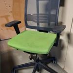 forgószék forgó szék irodai használt piros zöld sárga fotó