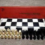 Régi retró vintage POLITOYS Ipari Szövetkezet versenysakk verseny sakk készlet sakkbábu sakkfigura fotó