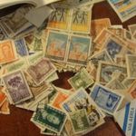 Argentína tétel, 2 Repülő lap, bélyegfüzet össz kb. 600-800 db bélyeg sok régivel fotó