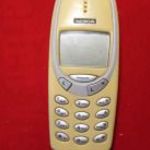 Nokia 3310 mobiltelefon - sárga fotó