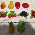 Gyümölcs és zöldség formájú műanyag hűtőmágnesek fotó