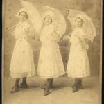 Till műterem, Hódmezővásárhely, csinos lányok napernyővel, kalapban, 1910-es évek, Eredeti szignó... fotó