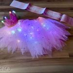 LED-es Világító Szülinapos szett kislányoknak tütü tüll szoknya korona és vállszalag RÓZSASZÍN fotó