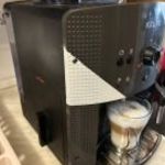 Krups EA81 automata darálós kávégép tejhabosító fejjel fotó