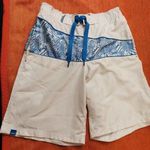 Mckenzie M méretű fehér sort, úszó nadrág, újszerű állapotban hálós béléssel eladó! fotó