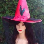 Halloween boszorkány kalap fekete tollas rózsás fátylas jelmez kiegészítő farsangra PIROS fotó