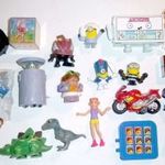 22db-os játékgyűjtemény - minyonok, díno, transformers, sonic 3d labirintus, motor, lego, stb fotó