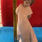 Lladro "Fiatal félénk lány" gyönyörű porcelán szoborja!! fotó
