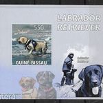 2009. Guinea-Bissau , Labrador retriever kutya blokk, karton változat ( ? € ) fotó
