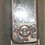 Sony Ericsson W395 mobiltelefon hibás 23n fotó