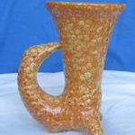 Gorka Lívia füles kerámia váza, /bőségszaru/, jelzett, 17, 3 cm magas. fotó