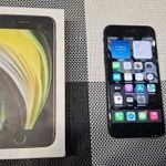 Apple iPhone SE 2020 Black Független Újszerű Garis 95%-os Aksi ! fotó