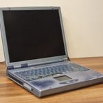 1ft: Retro Laptop NMÁ fotó