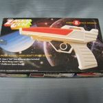 Space Laser Gun űrpisztoly elektromos elemes dobozában régi retró játék fotó
