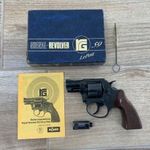 RÖHM RG59 régi gyártású PTB 527 West Germany gáz-riasztó revolver gyári fa markolattal 8, 2 gumizható fotó