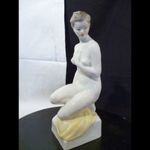 2145 Női porcelán akt szobor Hollóházi fotó
