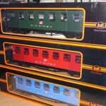 LGB / Train pulmankocsik, 4t-es, 60 cm, zöld, piros, kék színben, teljesen újjak, bontatlanok !!! fotó