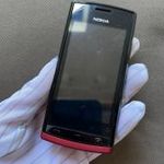 Nokia 500 - kártyafüggetlen - fekete-bordó fotó