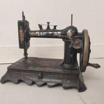 Antik varrógép gyűjteményi darab varró gép 642 5560 fotó