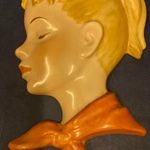 Antik porcelán falikép - "Fiatal hölgy nyaksállal" - Gyönyörű jelzett antik magyar porcelán falikép fotó