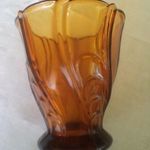 Régi, borostyán színű üveg váza, 17 cm magas fotó