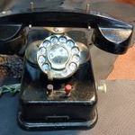 KIÁRUSÍTÁS!!!!!Antik postai telefon, szép állapotban megmaradt .Töredék áron a többihez képest!!!!!! fotó