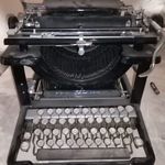 Újpesten eladó antik írógép fotó